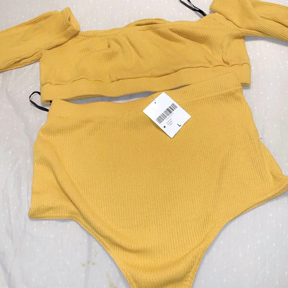2-piece Forever 21 set